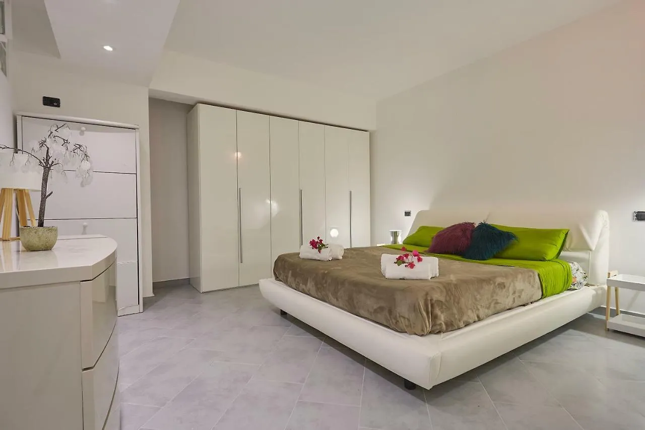 Appartamento Costantino In Villa Con Piscina Trappeto  Italia