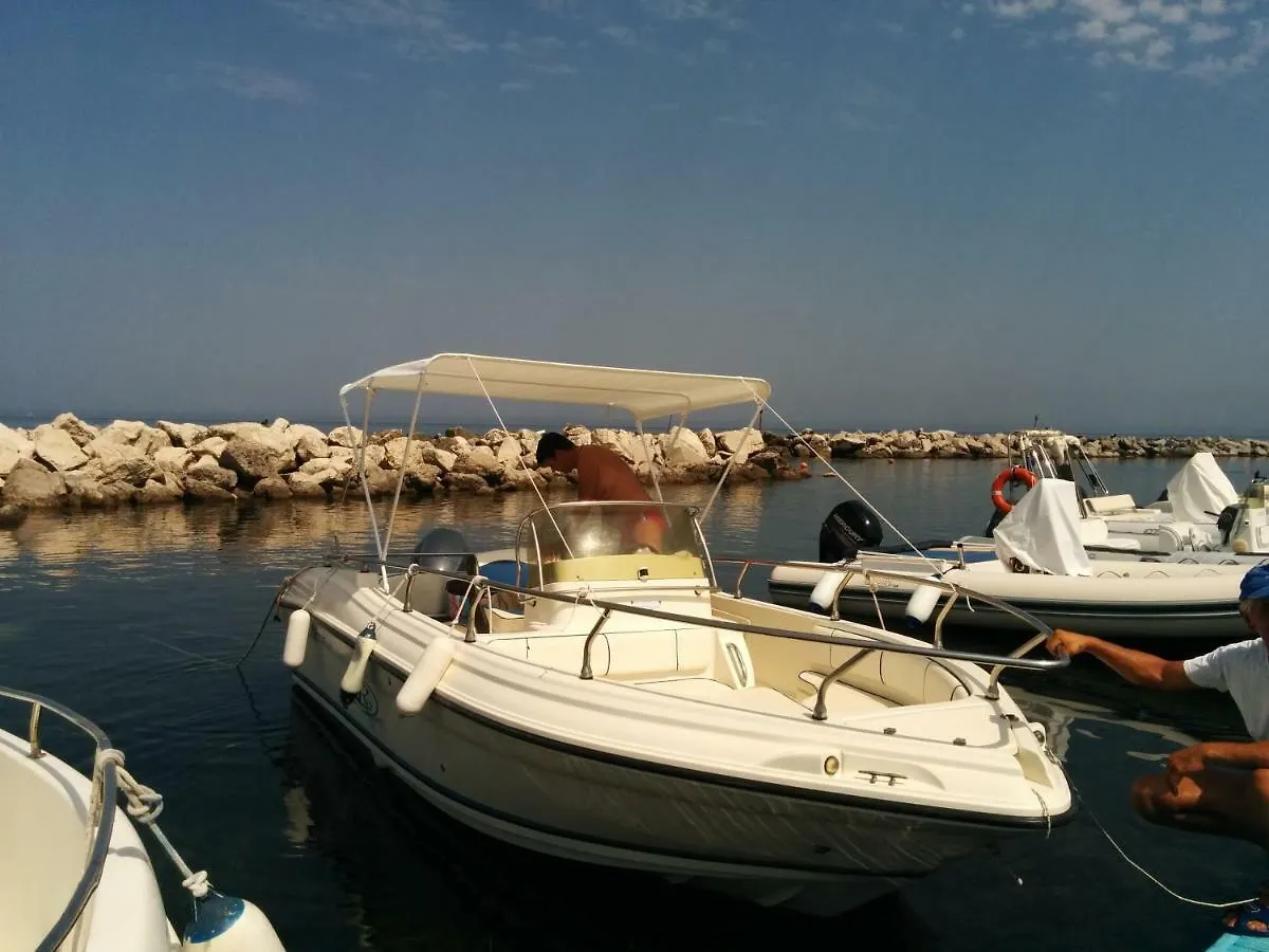 Appartamento Costantino In Villa Con Piscina Trappeto  Italia